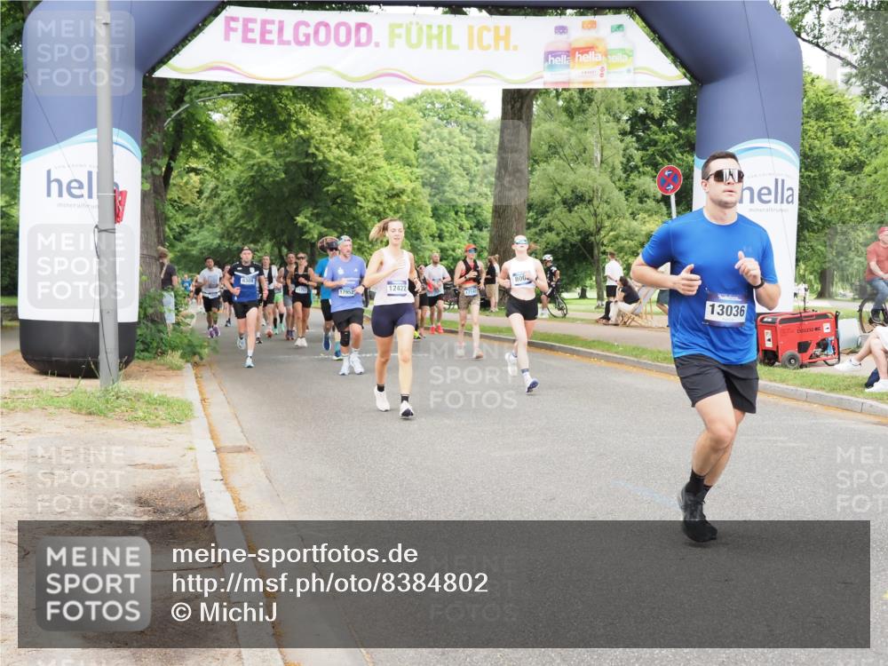 29.06.2025 - hella hamburg halbmarathon MichiJ http://msf.ph/oto/8384802 29.06.2025 10:47:12 Zwischen KM18-KM19 5272, 8749, 12422, 13583, 13589, 14902, 14965, 18551 meine-sportfotos.de