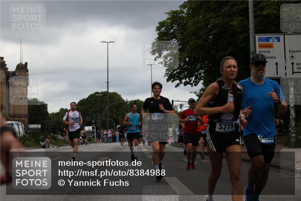 29.06.2025 - hella hamburg halbmarathon Yannick Fuchs http://msf.ph/oto/8384988 29.06.2025 10:55:11 20KM 1188, 1453, 1823, 2426, 2661, 3698, 5379, 5602, 5603, 5613, 5775, 6674, 6708, 6921, 7250, 7306, 7759, 7761, 8177, 8483, 9071, 9453, 9611, 9752, 9984, 10295, 10882, 11515, 12377, 12789, 12908, 13516, 13558, 15008, 16614, 16621, 17145, 17181, 17226, 17670, 17951, 18133, 18757, 19242 meine-sportfotos.de
