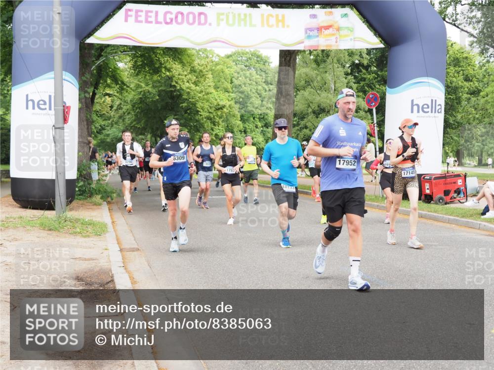 29.06.2025 - hella hamburg halbmarathon MichiJ http://msf.ph/oto/8385063 29.06.2025 10:47:16 Zwischen KM18-KM19 5775, 5885, 6309, 8003, 10576, 11753, 12422, 14902, 14965, 16915, 17145, 17952, 18029, 18133, 18266 meine-sportfotos.de