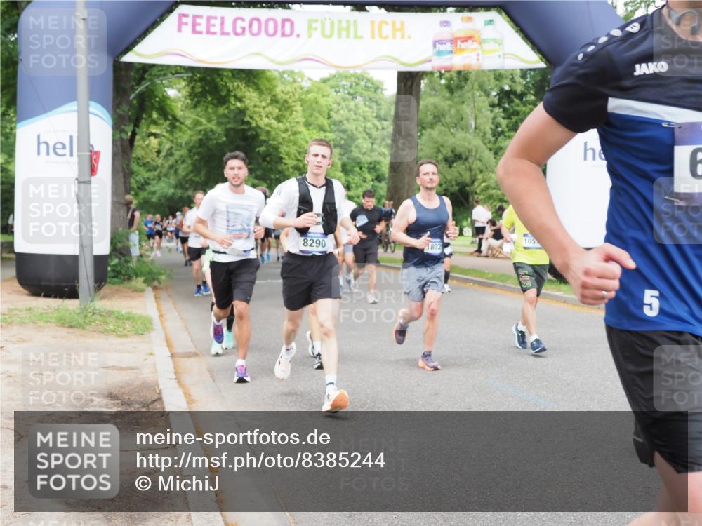29.06.2025 - hella hamburg halbmarathon MichiJ http://msf.ph/oto/8385244 29.06.2025 10:47:18 Zwischen KM18-KM19 5775, 5885, 6309, 7761, 8003, 8290, 10576, 11753, 12422, 12491, 16915, 17145, 17952, 18029, 18133, 18266 meine-sportfotos.de