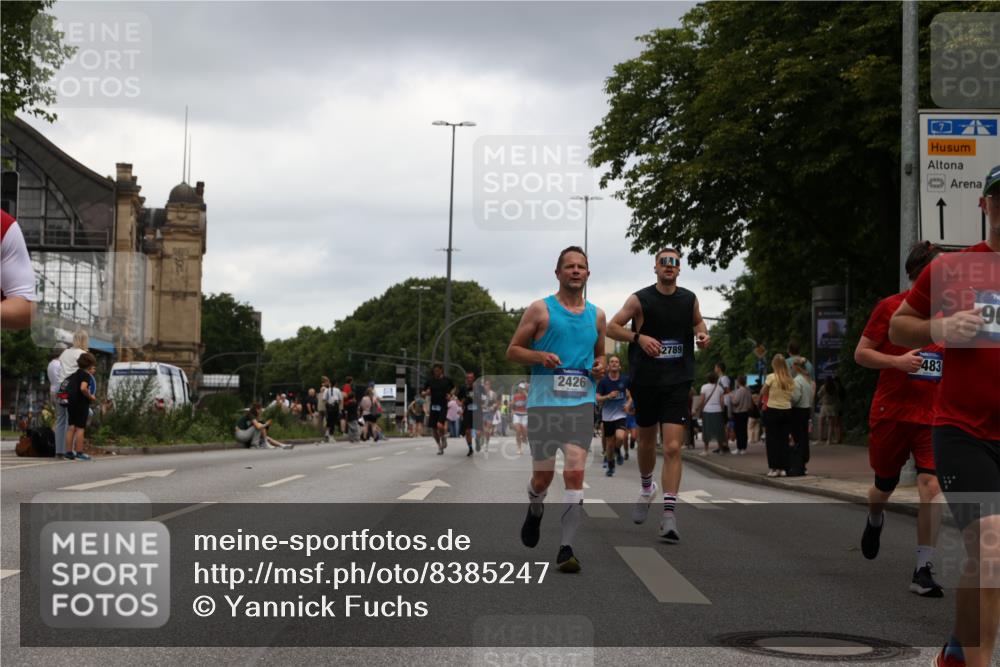 29.06.2025 - hella hamburg halbmarathon Yannick Fuchs http://msf.ph/oto/8385247 29.06.2025 10:55:13 20KM 1188, 1453, 1823, 2426, 2661, 3698, 5379, 5602, 5603, 5613, 5775, 6674, 6708, 6921, 7250, 7306, 7759, 8177, 8483, 9071, 9453, 9611, 9752, 9984, 10295, 10882, 11515, 12377, 12789, 12908, 13516, 13558, 15008, 16614, 16621, 17145, 17181, 17226, 17670, 17951, 18133, 19242 meine-sportfotos.de