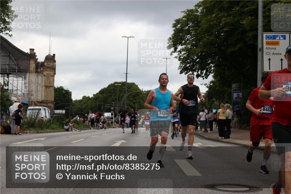 29.06.2025 - hella hamburg halbmarathon Yannick Fuchs http://msf.ph/oto/8385275 29.06.2025 10:55:13 20KM 1188, 1453, 1823, 2426, 2661, 3698, 5379, 5602, 5603, 5613, 5775, 6674, 6708, 6921, 7250, 7306, 7759, 8177, 8483, 9071, 9453, 9611, 9752, 9984, 10295, 10882, 11515, 12377, 12789, 12908, 13516, 13558, 15008, 16614, 16621, 17145, 17181, 17226, 17670, 17951, 18133, 19242 meine-sportfotos.de