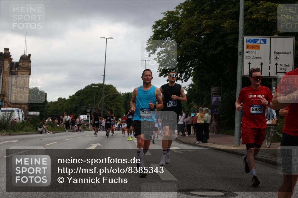 29.06.2025 - hella hamburg halbmarathon Yannick Fuchs http://msf.ph/oto/8385343 29.06.2025 10:55:14 20KM 1188, 1453, 1823, 2426, 2661, 5379, 5602, 5603, 5613, 5775, 6674, 6708, 6921, 7033, 7250, 7757, 7759, 8177, 8483, 9071, 9453, 9611, 9752, 9984, 10295, 10882, 11515, 12377, 12789, 12908, 13516, 13558, 15008, 16614, 16621, 17145, 17181, 17226, 17670, 17951, 18133 meine-sportfotos.de