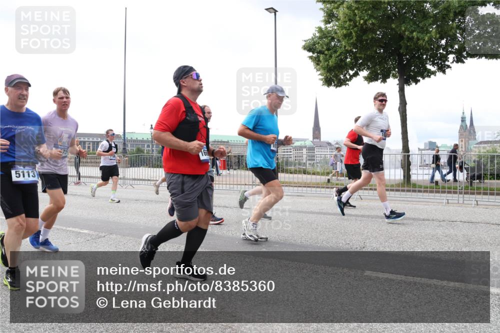 29.06.2025 - hella hamburg halbmarathon Lena Gebhardt http://msf.ph/oto/8385360 29.06.2025 10:40:29 Lombardsbrücke 5113, 75, 710, 10, 1018, 1037, 1075, 1291, 1323, 1691, 2019, 2042, 2109, 2173, 2206, 2254, 2515, 2572, 2762, 2763, 2866, 2888, 3121, 3237, 3293, 3295, 3306, 3432, 3515, 3607, 3808, 3810, 4044, 4173, 4271, 4411, 4471, 4612, 4756, 4906, 4972, 5059, 5113, 5263, 5351, 5352, 5702, 5877, 5901, 5975, 6076, 6097, 6163, 6229, 6278, 6280, 6363, 6463, 6548, 6673, 6750, 6866, 6876, 6890, 6920, 7108, 7174, 7675, 7850, 7956, 8053, 8054, 8307, 8378, 8391 meine-sportfotos.de