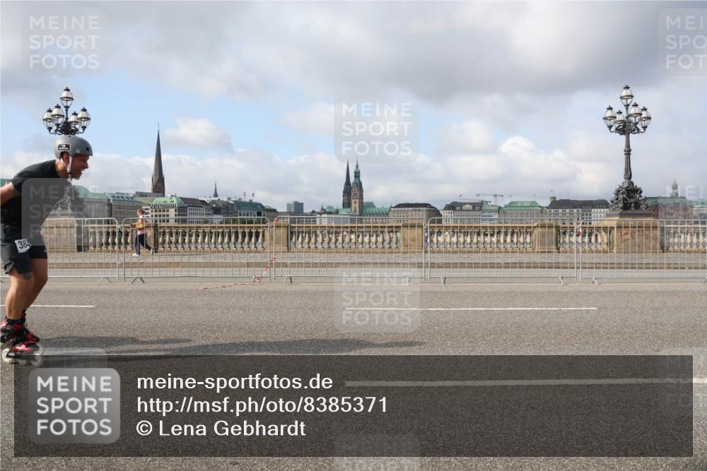 29.06.2025 - hella hamburg halbmarathon Lena Gebhardt http://msf.ph/oto/8385371 29.06.2025 08:52:53 Lombardsbrücke 38 meine-sportfotos.de