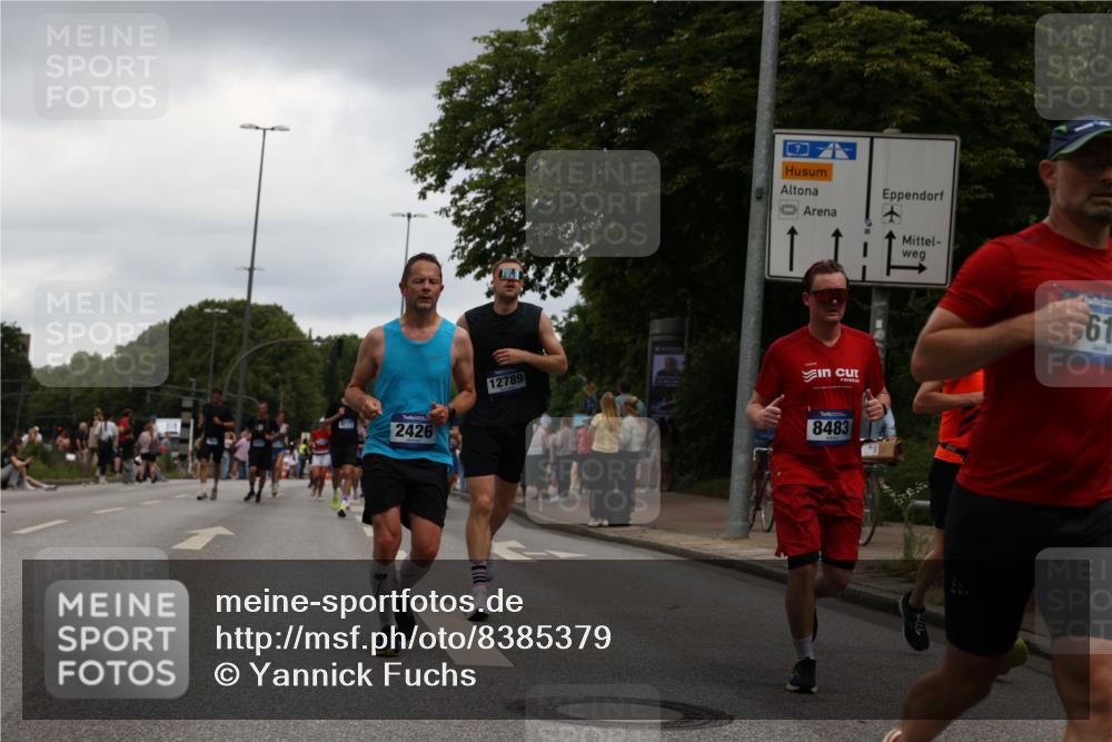 29.06.2025 - hella hamburg halbmarathon Yannick Fuchs http://msf.ph/oto/8385379 29.06.2025 10:55:14 20KM 1188, 1453, 1823, 2426, 2661, 5379, 5602, 5603, 5613, 5775, 6674, 6708, 6921, 7033, 7250, 7757, 7759, 8177, 8483, 9071, 9453, 9611, 9752, 9984, 10295, 10882, 11515, 12377, 12789, 12908, 13516, 13558, 15008, 16614, 16621, 17145, 17181, 17226, 17670, 17951, 18133 meine-sportfotos.de