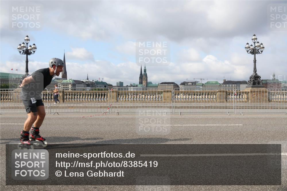 29.06.2025 - hella hamburg halbmarathon Lena Gebhardt http://msf.ph/oto/8385419 29.06.2025 08:52:54 Lombardsbrücke 38 meine-sportfotos.de