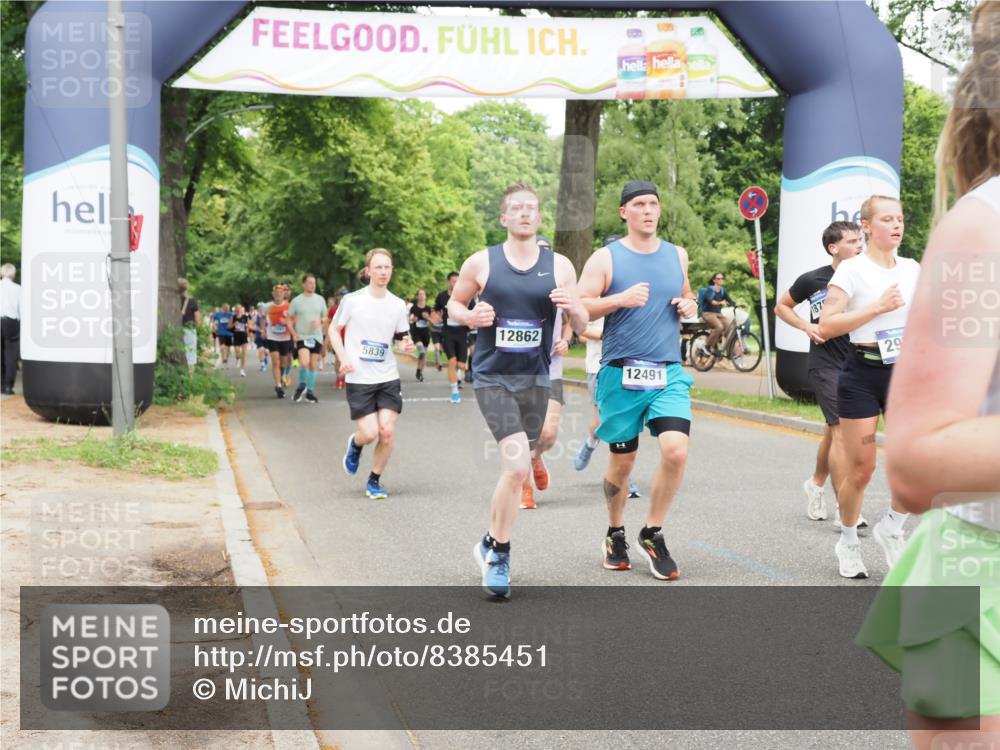 29.06.2025 - hella hamburg halbmarathon MichiJ http://msf.ph/oto/8385451 29.06.2025 10:47:21 Zwischen KM18-KM19 2978, 5775, 5839, 5885, 6201, 6309, 7761, 8003, 8290, 10576, 11114, 11753, 12491, 12862, 14224, 15785, 16915, 17145, 17952, 18029, 18133, 18266, 18757, 19159 meine-sportfotos.de