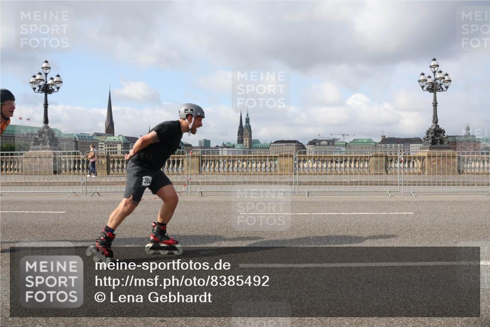 29.06.2025 - hella hamburg halbmarathon Lena Gebhardt http://msf.ph/oto/8385492 29.06.2025 08:52:54 Lombardsbrücke 384 meine-sportfotos.de