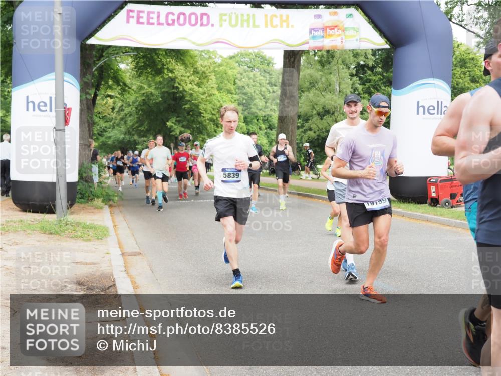 29.06.2025 - hella hamburg halbmarathon MichiJ http://msf.ph/oto/8385526 29.06.2025 10:47:22 Zwischen KM18-KM19 2978, 5775, 5839, 5885, 6201, 6309, 7761, 8003, 8290, 10576, 11114, 11753, 12491, 12862, 14224, 15785, 16915, 17145, 17630, 17952, 18029, 18266, 18757, 19159, 19166 meine-sportfotos.de