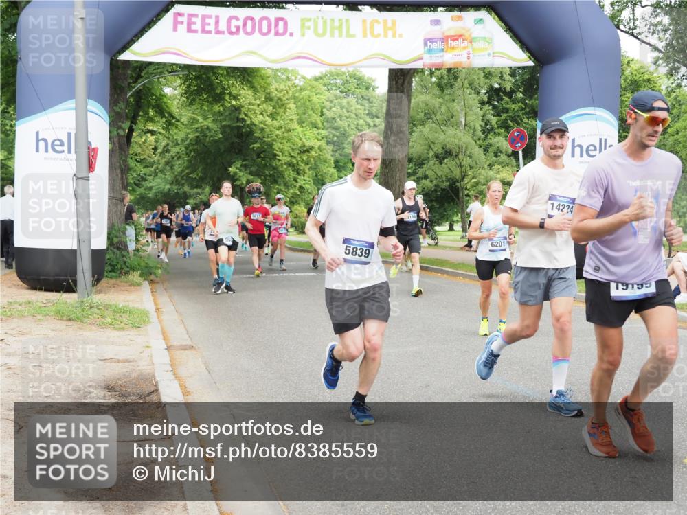 29.06.2025 - hella hamburg halbmarathon MichiJ http://msf.ph/oto/8385559 29.06.2025 10:47:23 Zwischen KM18-KM19 2978, 5775, 5839, 5885, 6201, 6309, 7761, 8290, 8662, 10576, 11114, 11753, 12491, 12862, 14224, 15785, 16915, 17630, 17952, 18029, 18266, 18757, 19159, 19166 meine-sportfotos.de