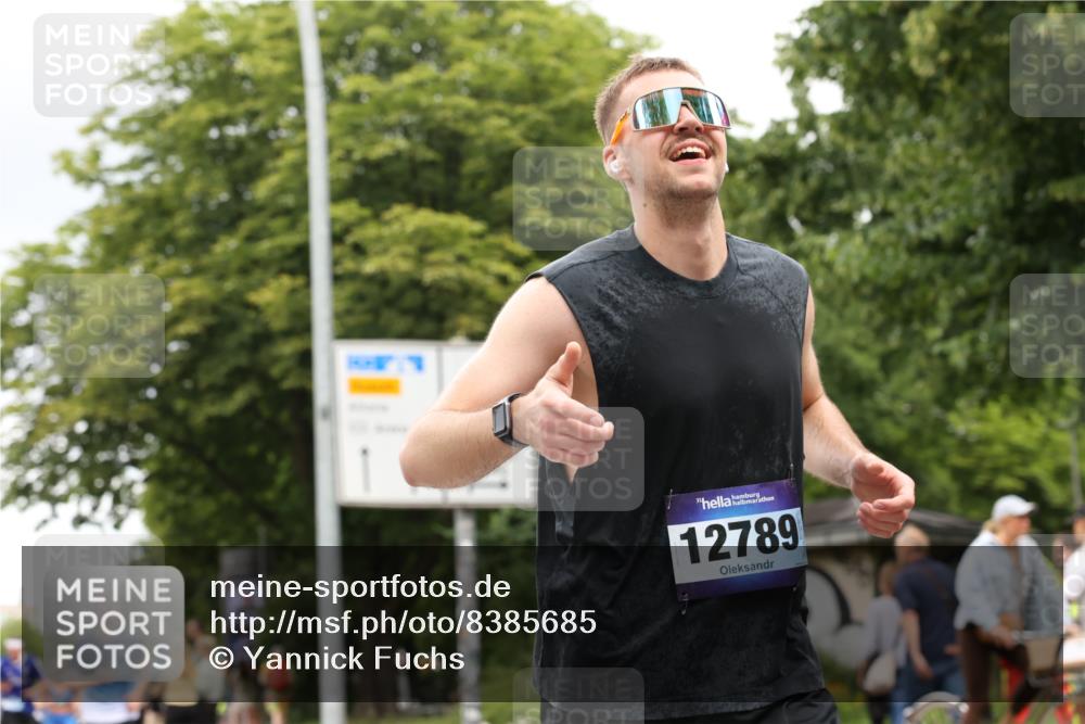 29.06.2025 - hella hamburg halbmarathon Yannick Fuchs http://msf.ph/oto/8385685 29.06.2025 10:55:16 20KM 1188, 1453, 1823, 2391, 2426, 2591, 2661, 5379, 5613, 5775, 6674, 6708, 7033, 7250, 7757, 8177, 8483, 9071, 9453, 9611, 9752, 9932, 9984, 10295, 10882, 11515, 12377, 12789, 12908, 13516, 13558, 15008, 16614, 17145, 17181, 17226, 17670, 17951, 18133 meine-sportfotos.de
