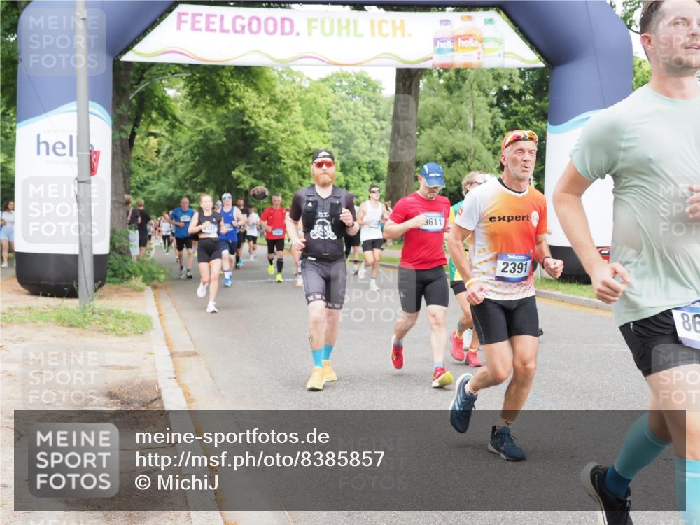 29.06.2025 - hella hamburg halbmarathon MichiJ http://msf.ph/oto/8385857 29.06.2025 10:47:27 Zwischen KM18-KM19 1420, 2391, 2978, 4592, 5839, 6201, 7759, 8191, 8662, 9006, 9611, 10534, 11114, 12862, 14224, 15785, 17630, 18000, 18757, 19117, 19146, 19159, 19166 meine-sportfotos.de