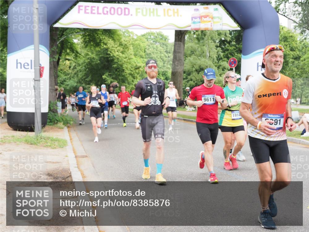 29.06.2025 - hella hamburg halbmarathon MichiJ http://msf.ph/oto/8385876 29.06.2025 10:47:27 Zwischen KM18-KM19 1420, 2391, 2978, 4592, 5839, 6201, 7759, 8191, 8662, 9006, 9611, 10534, 11114, 12862, 14224, 15785, 17630, 18000, 18757, 19117, 19146, 19159, 19166 meine-sportfotos.de