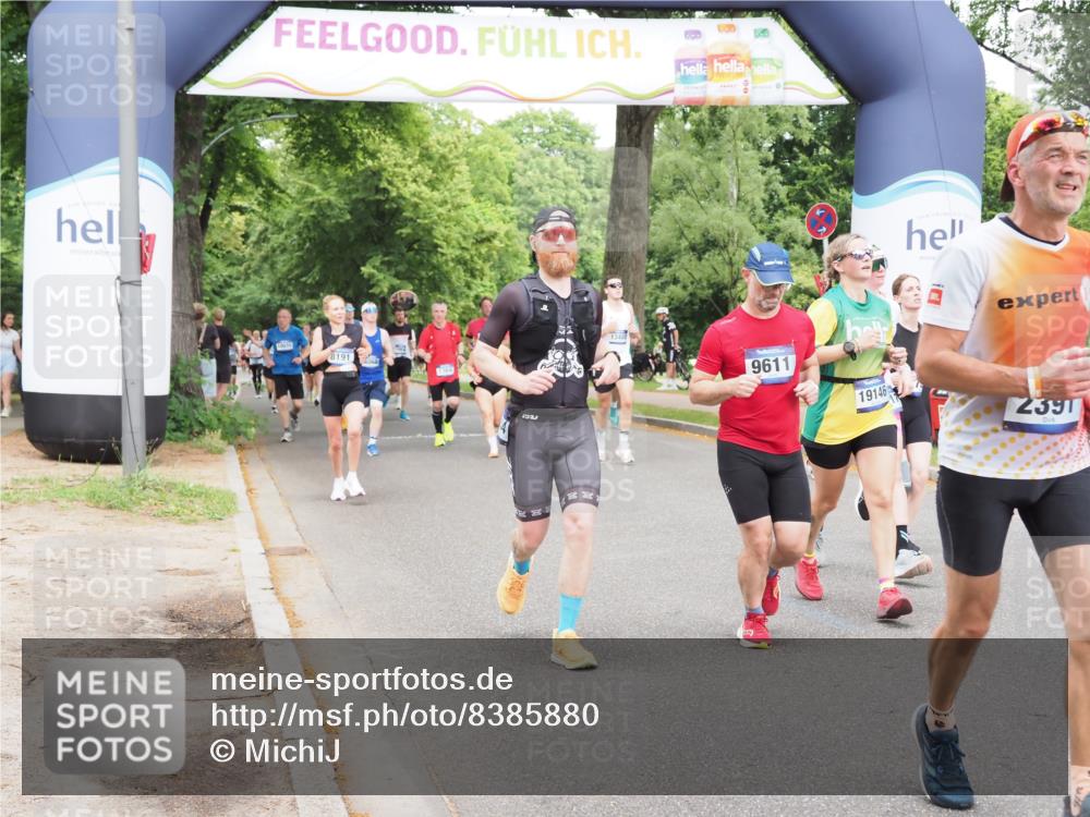 29.06.2025 - hella hamburg halbmarathon MichiJ http://msf.ph/oto/8385880 29.06.2025 10:47:28 Zwischen KM18-KM19 1420, 2391, 4592, 5839, 6201, 6487, 7759, 8191, 8662, 9006, 9611, 10534, 11114, 12862, 17630, 18000, 18757, 19117, 19146, 19159, 19166 meine-sportfotos.de