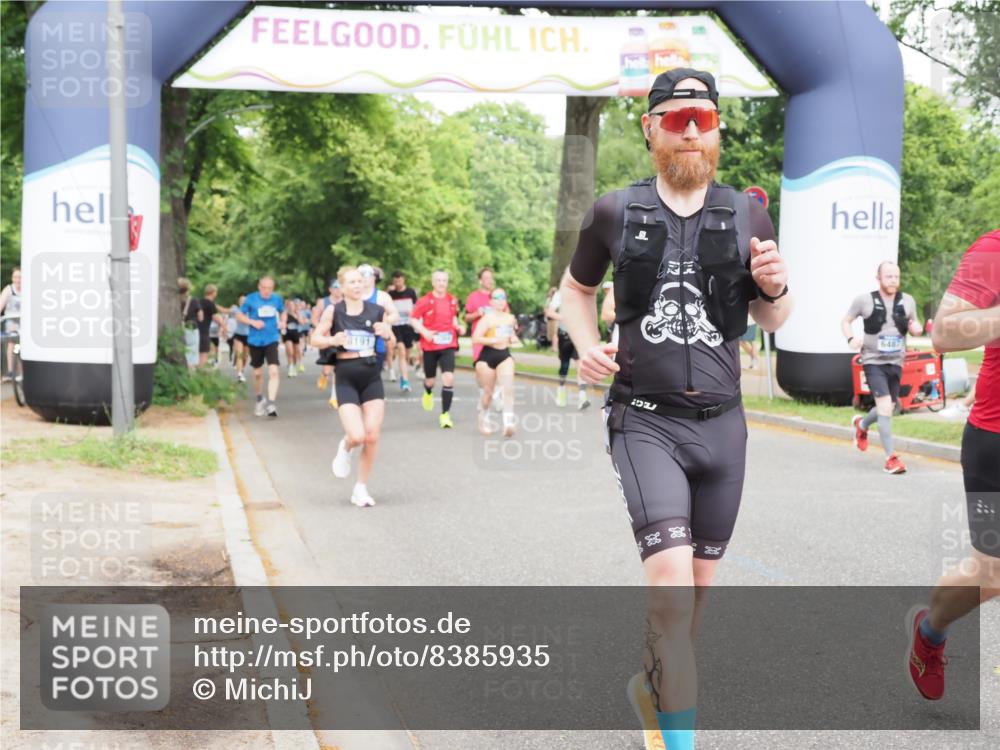 29.06.2025 - hella hamburg halbmarathon MichiJ http://msf.ph/oto/8385935 29.06.2025 10:47:29 Zwischen KM18-KM19 1364, 1420, 2391, 4592, 5839, 6201, 6487, 7759, 8191, 8662, 9006, 9611, 10534, 12862, 13459, 13488, 17630, 18000, 18757, 19117, 19146, 19166 meine-sportfotos.de