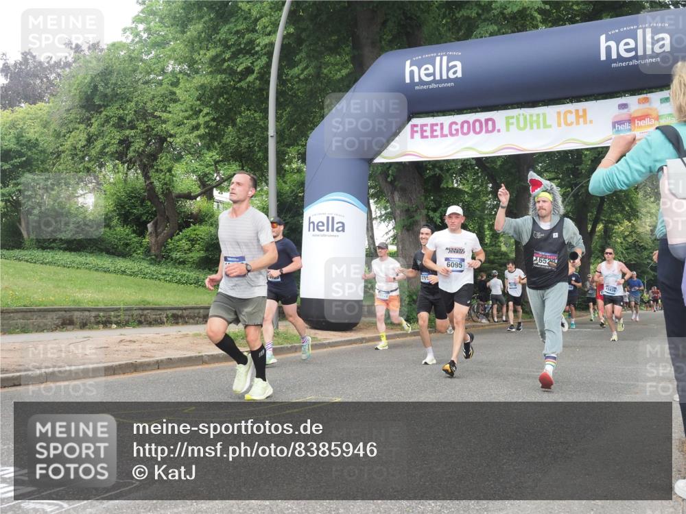 29.06.2025 - hella hamburg halbmarathon KatJ http://msf.ph/oto/8385946 29.06.2025 10:25:58 Zwischen KM18-KM19 6095 meine-sportfotos.de