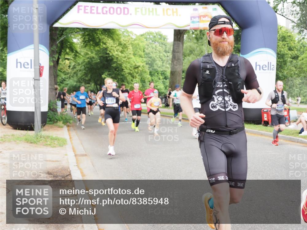 29.06.2025 - hella hamburg halbmarathon MichiJ http://msf.ph/oto/8385948 29.06.2025 10:47:29 Zwischen KM18-KM19 1364, 1420, 2391, 4592, 5839, 6201, 6487, 7759, 8191, 8662, 9006, 9611, 10534, 12862, 13459, 13488, 17630, 18000, 18757, 19117, 19146, 19166 meine-sportfotos.de