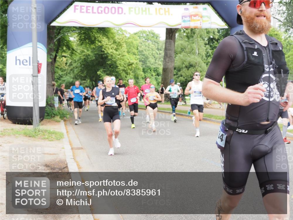 29.06.2025 - hella hamburg halbmarathon MichiJ http://msf.ph/oto/8385961 29.06.2025 10:47:29 Zwischen KM18-KM19 1364, 1420, 2391, 4592, 5839, 6201, 6487, 7759, 8191, 8662, 9006, 9611, 10534, 12862, 13459, 13488, 17630, 18000, 18757, 19117, 19146, 19166 meine-sportfotos.de