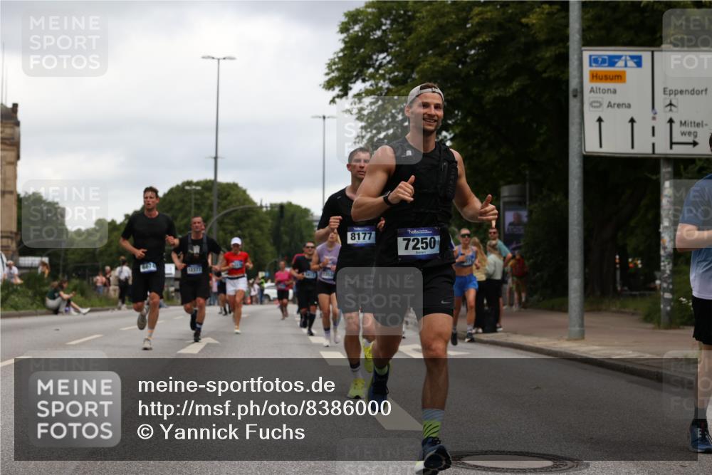 29.06.2025 - hella hamburg halbmarathon Yannick Fuchs http://msf.ph/oto/8386000 29.06.2025 10:55:19 20KM 1823, 2391, 2426, 2591, 4068, 5379, 5613, 5775, 5870, 6674, 6708, 7033, 7250, 7757, 8177, 8483, 8531, 9071, 9453, 9611, 9752, 9932, 9984, 10031, 10295, 10882, 11515, 12377, 12787, 12789, 12908, 13086, 13558, 15008, 16614, 17181, 17670, 17951, 18133 meine-sportfotos.de