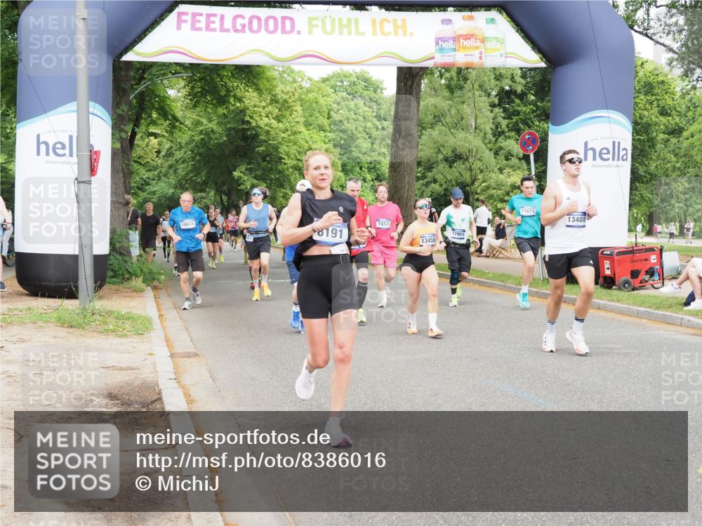 29.06.2025 - hella hamburg halbmarathon MichiJ http://msf.ph/oto/8386016 29.06.2025 10:47:30 Zwischen KM18-KM19 1364, 1420, 2391, 4592, 6487, 7759, 8191, 8662, 9006, 9611, 10534, 13459, 13488, 15673, 17630, 17951, 18000, 19117, 19146, 19166 meine-sportfotos.de