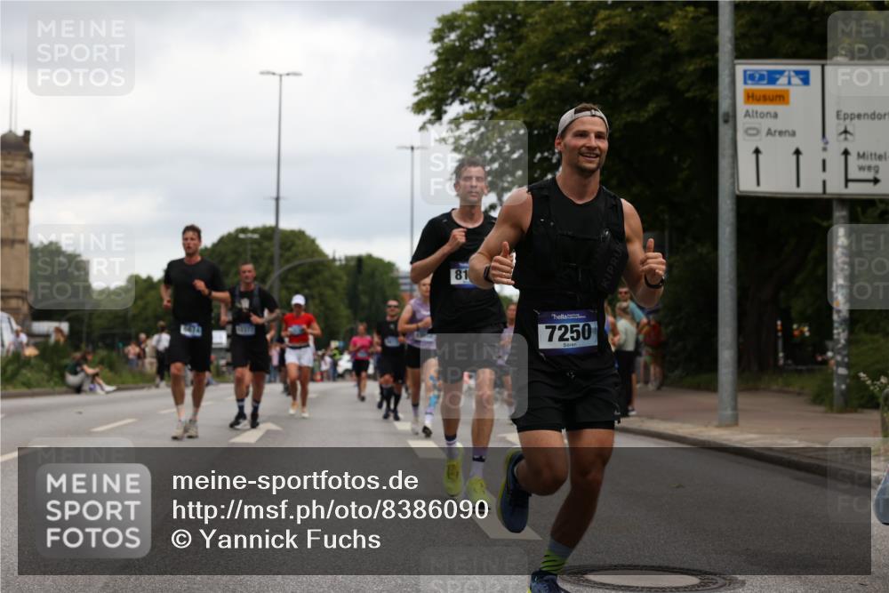 29.06.2025 - hella hamburg halbmarathon Yannick Fuchs http://msf.ph/oto/8386090 29.06.2025 10:55:19 20KM 1823, 2391, 2426, 2591, 4068, 5379, 5613, 5775, 5870, 6674, 6708, 7033, 7250, 7757, 8177, 8483, 8531, 9071, 9453, 9611, 9752, 9932, 9984, 10031, 10295, 10882, 11515, 12377, 12787, 12789, 12908, 13086, 13558, 15008, 16614, 17181, 17670, 17951, 18133 meine-sportfotos.de