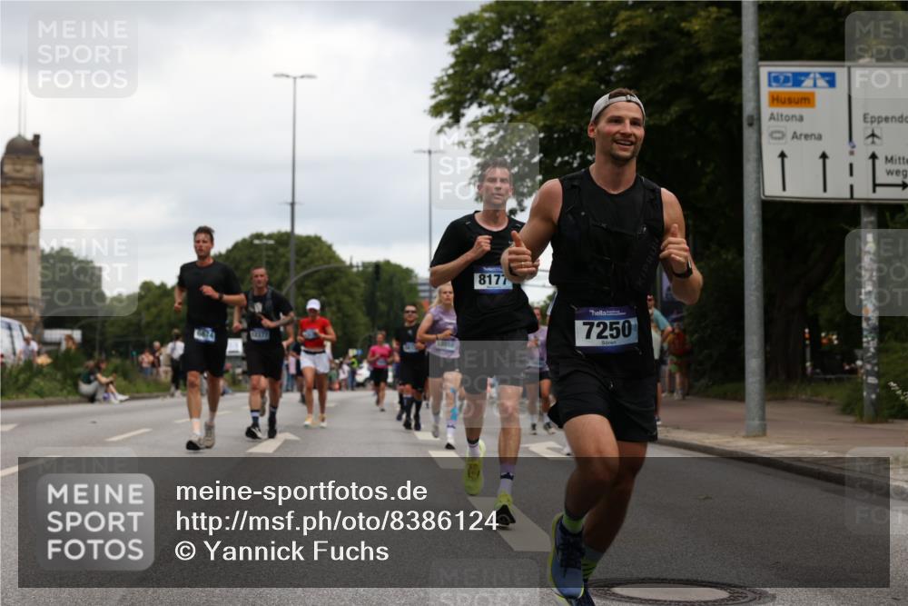 29.06.2025 - hella hamburg halbmarathon Yannick Fuchs http://msf.ph/oto/8386124 29.06.2025 10:55:19 20KM 1823, 2391, 2426, 2591, 4068, 5379, 5613, 5775, 5870, 6674, 6708, 7033, 7250, 7757, 8177, 8483, 8531, 9071, 9453, 9611, 9752, 9932, 9984, 10031, 10295, 10882, 11515, 12377, 12787, 12789, 12908, 13086, 13558, 15008, 16614, 17181, 17670, 17951, 18133 meine-sportfotos.de