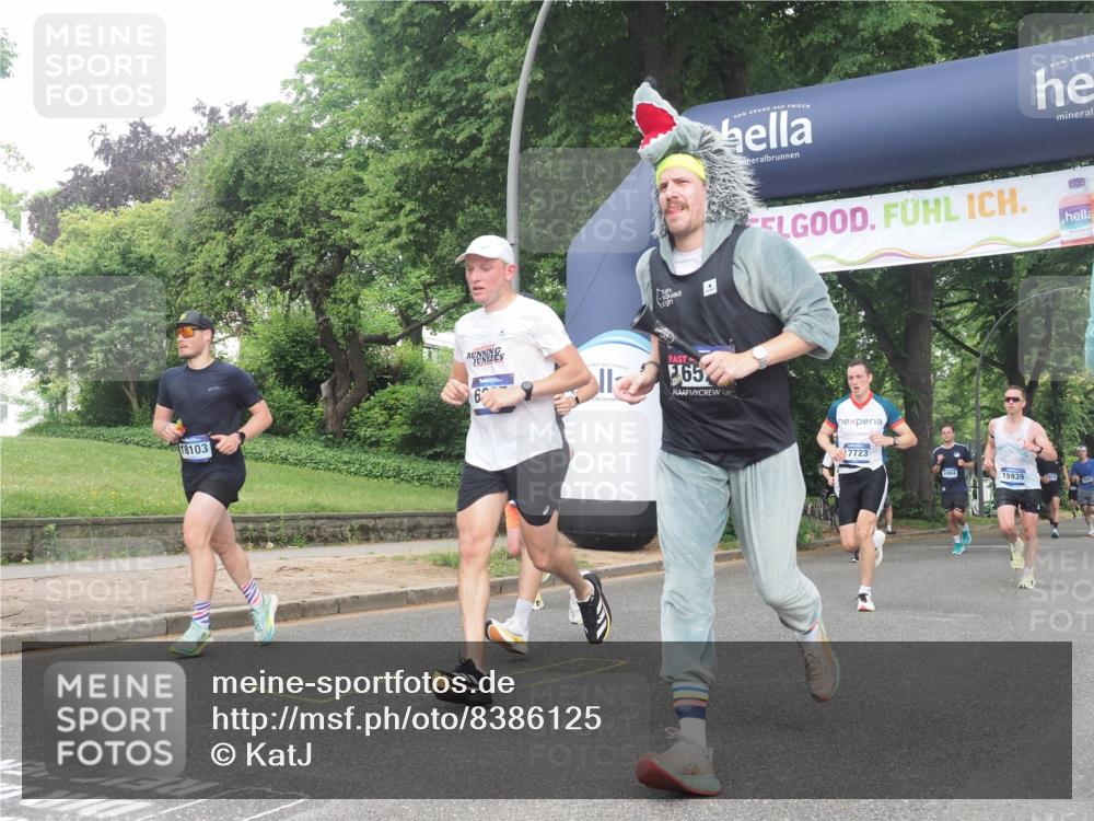 29.06.2025 - hella hamburg halbmarathon KatJ http://msf.ph/oto/8386125 29.06.2025 10:26:00 Zwischen KM18-KM19 6095 meine-sportfotos.de