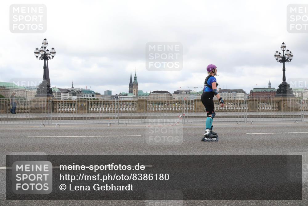 29.06.2025 - hella hamburg halbmarathon Lena Gebhardt http://msf.ph/oto/8386180 29.06.2025 09:17:35 Lombardsbrücke  meine-sportfotos.de