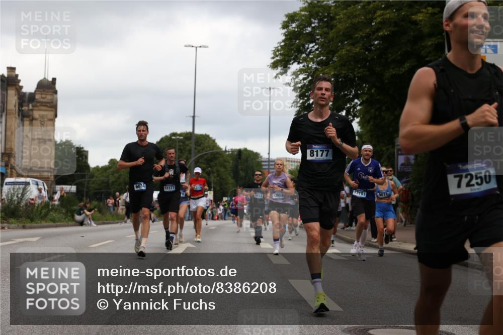 29.06.2025 - hella hamburg halbmarathon Yannick Fuchs http://msf.ph/oto/8386208 29.06.2025 10:55:19 20KM 1823, 2391, 2426, 2591, 4068, 5379, 5613, 5775, 5870, 6674, 6708, 7033, 7250, 7757, 8177, 8483, 8531, 9071, 9453, 9611, 9752, 9932, 9984, 10031, 10295, 10882, 11515, 12377, 12787, 12789, 12908, 13086, 13558, 15008, 16614, 17181, 17670, 17951, 18133 meine-sportfotos.de