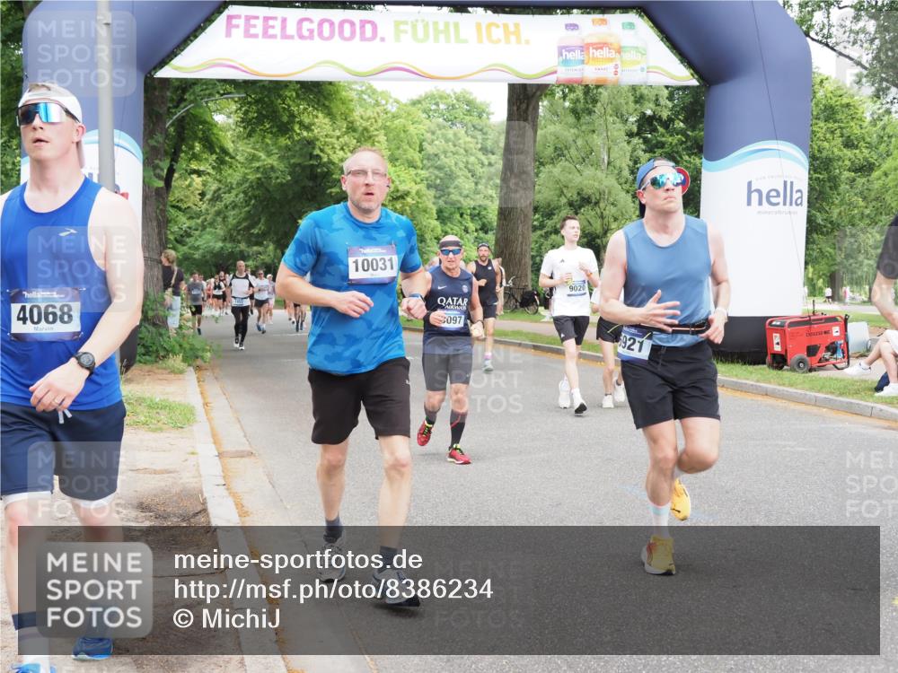 29.06.2025 - hella hamburg halbmarathon MichiJ http://msf.ph/oto/8386234 29.06.2025 10:47:34 Zwischen KM18-KM19 1364, 1653, 2391, 3097, 4068, 4592, 6487, 6921, 7033, 7759, 8191, 9020, 9021, 9611, 10031, 10036, 10534, 10943, 13459, 13488, 15673, 17951, 19117 meine-sportfotos.de
