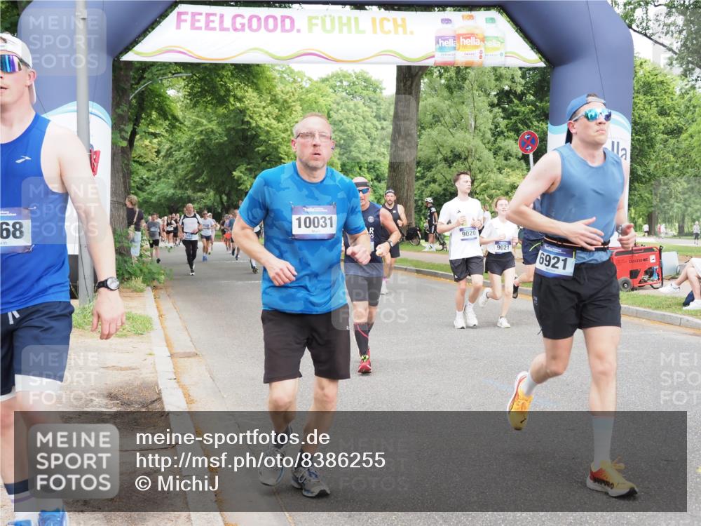 29.06.2025 - hella hamburg halbmarathon MichiJ http://msf.ph/oto/8386255 29.06.2025 10:47:34 Zwischen KM18-KM19 1364, 1653, 2391, 3097, 4068, 4592, 6487, 6921, 7033, 7759, 8191, 9020, 9021, 9611, 10031, 10036, 10534, 10943, 13459, 13488, 15673, 17951, 19117 meine-sportfotos.de