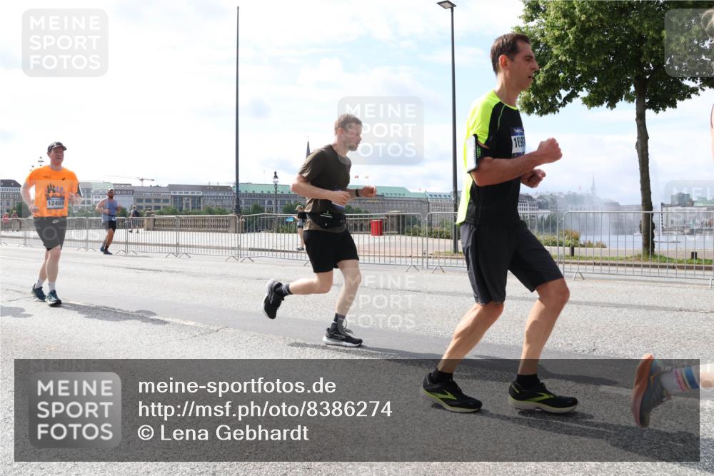 29.06.2025 - hella hamburg halbmarathon Lena Gebhardt http://msf.ph/oto/8386274 29.06.2025 10:15:51 Lombardsbrücke 12469, 1697, 1156, 1308, 1440, 1651, 2071, 2076, 2110, 2165, 2436, 2720, 2989, 3167, 3417, 4007, 4466, 4492, 4494, 4828, 5046, 5069, 5423, 5739, 6376, 6576, 7809, 7897, 7941, 7942, 8169, 8274, 8554, 8746, 8885, 9192, 9307, 9423, 9657, 9675, 9784, 9802, 10107, 10108, 10608, 10775, 10858, 11113, 11303, 11478, 11774, 11783, 11818, 12427, 12457, 12469, 12521, 13179, 13197, 13453, 13500, 13818, 13951, 14413, 14423, 14550, 14552, 15307 meine-sportfotos.de