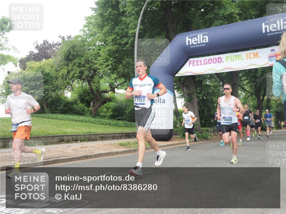 29.06.2025 - hella hamburg halbmarathon KatJ http://msf.ph/oto/8386280 29.06.2025 10:26:01 Zwischen KM18-KM19 6095, 6529 meine-sportfotos.de