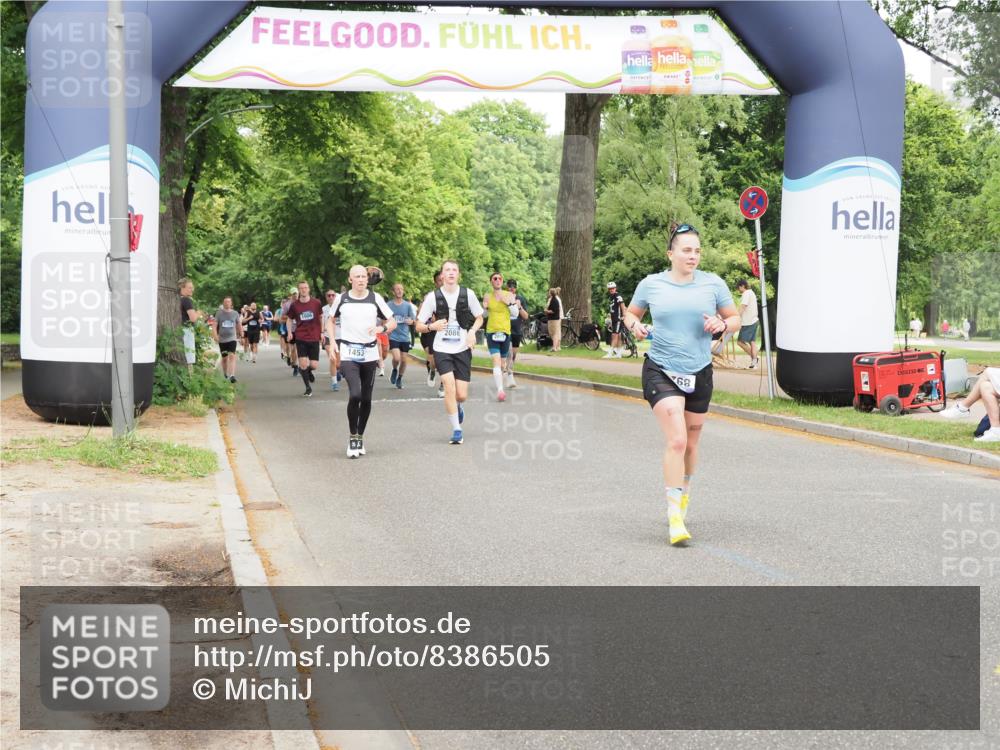 29.06.2025 - hella hamburg halbmarathon MichiJ http://msf.ph/oto/8386505 29.06.2025 10:47:38 Zwischen KM18-KM19 1453, 1653, 2086, 3097, 4068, 6921, 7033, 8923, 9020, 9021, 10031, 10036, 10943, 15525, 15673, 16439, 17860, 17951 meine-sportfotos.de