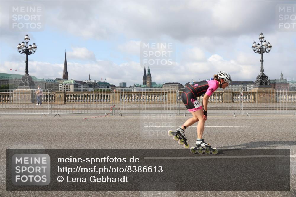 29.06.2025 - hella hamburg halbmarathon Lena Gebhardt http://msf.ph/oto/8386613 29.06.2025 08:52:55 Lombardsbrücke 15 meine-sportfotos.de