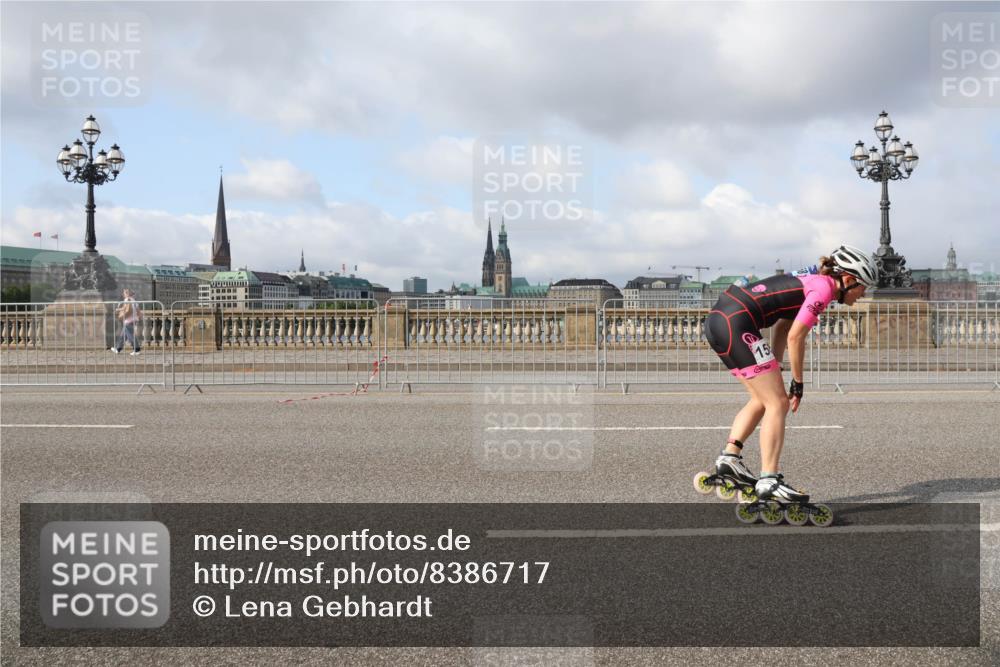 29.06.2025 - hella hamburg halbmarathon Lena Gebhardt http://msf.ph/oto/8386717 29.06.2025 08:52:55 Lombardsbrücke 15 meine-sportfotos.de
