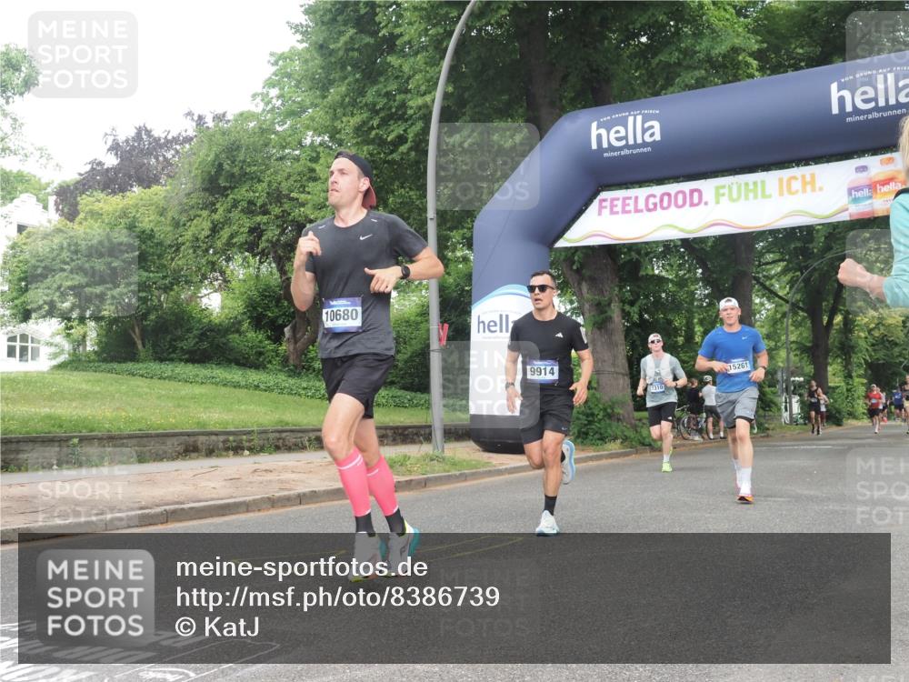 29.06.2025 - hella hamburg halbmarathon KatJ http://msf.ph/oto/8386739 29.06.2025 10:26:04 Zwischen KM18-KM19 2404, 6095, 6529, 7310 meine-sportfotos.de