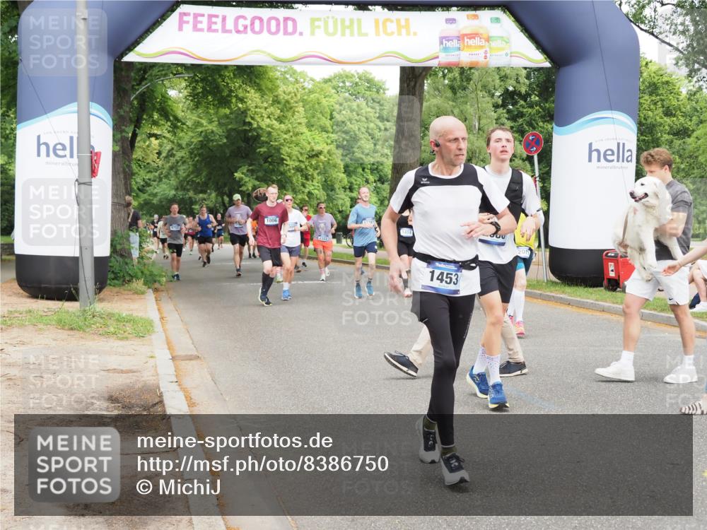 29.06.2025 - hella hamburg halbmarathon MichiJ http://msf.ph/oto/8386750 29.06.2025 10:47:41 Zwischen KM18-KM19 1006, 1414, 1453, 2011, 2086, 3097, 6921, 7033, 8923, 9021, 10943, 13086, 15525, 15901, 16439, 17860 meine-sportfotos.de
