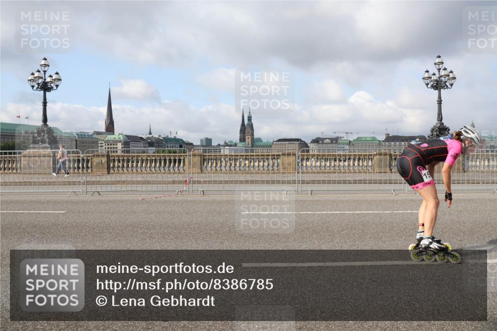 29.06.2025 - hella hamburg halbmarathon Lena Gebhardt http://msf.ph/oto/8386785 29.06.2025 08:52:55 Lombardsbrücke  meine-sportfotos.de