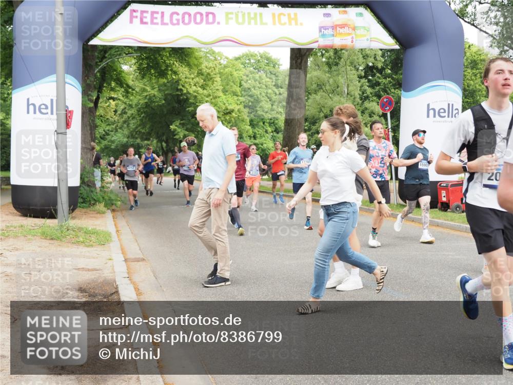 29.06.2025 - hella hamburg halbmarathon MichiJ http://msf.ph/oto/8386799 29.06.2025 10:47:42 Zwischen KM18-KM19 1006, 1414, 1453, 2011, 2086, 2322, 2323, 7033, 8923, 10943, 12787, 13086, 15525, 15901, 16439, 17860 meine-sportfotos.de
