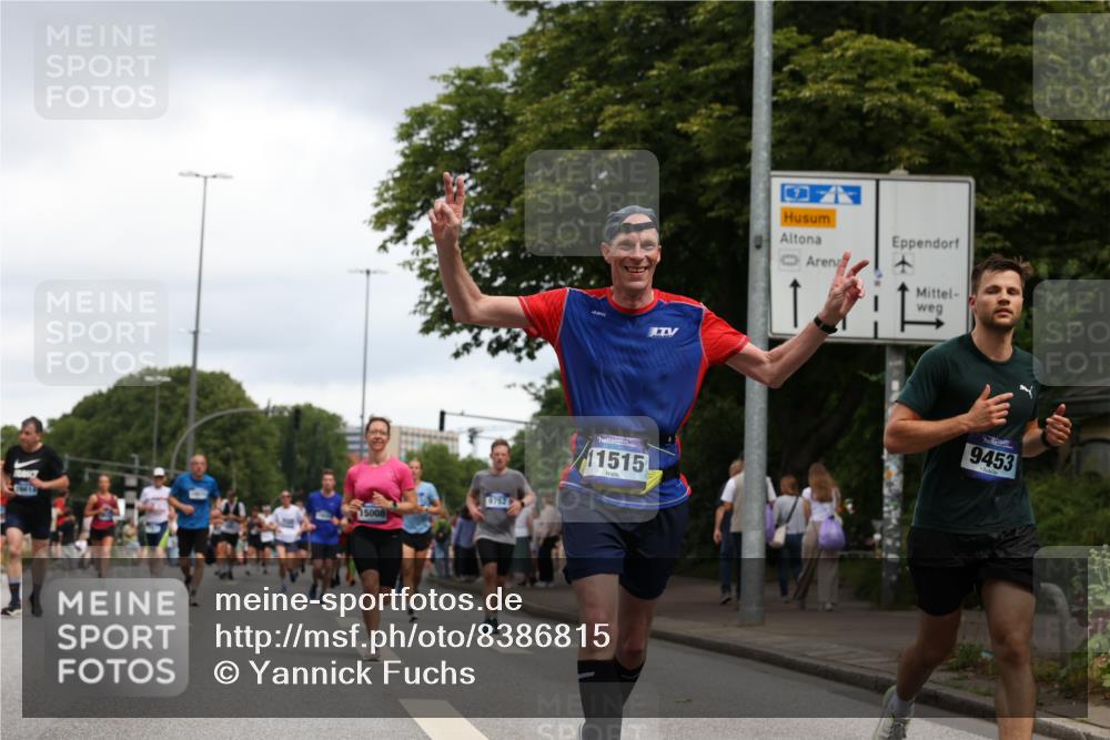 29.06.2025 - hella hamburg halbmarathon Yannick Fuchs http://msf.ph/oto/8386815 29.06.2025 10:55:26 20KM 1823, 2086, 2391, 2426, 2591, 3400, 4068, 5379, 5613, 5870, 6391, 6674, 7033, 7049, 7757, 8177, 8531, 8590, 9071, 9453, 9752, 9932, 10031, 10882, 11465, 11515, 12377, 12787, 13064, 13086, 13491, 13558, 14605, 14628, 15008, 15733, 16128, 16145, 16614, 17181, 17670 meine-sportfotos.de