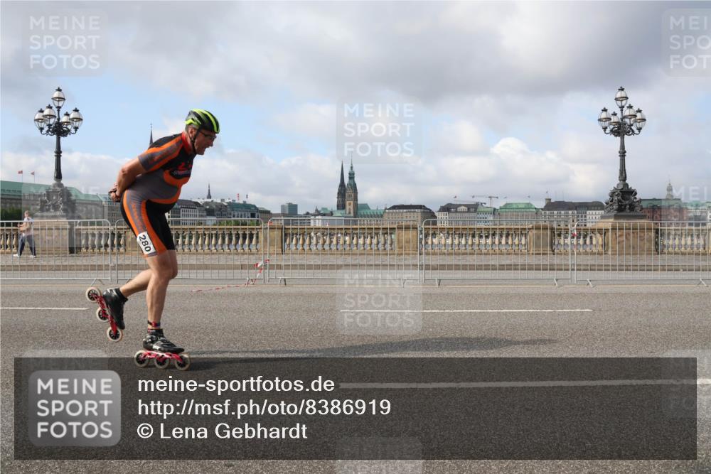 29.06.2025 - hella hamburg halbmarathon Lena Gebhardt http://msf.ph/oto/8386919 29.06.2025 08:52:56 Lombardsbrücke 280 meine-sportfotos.de