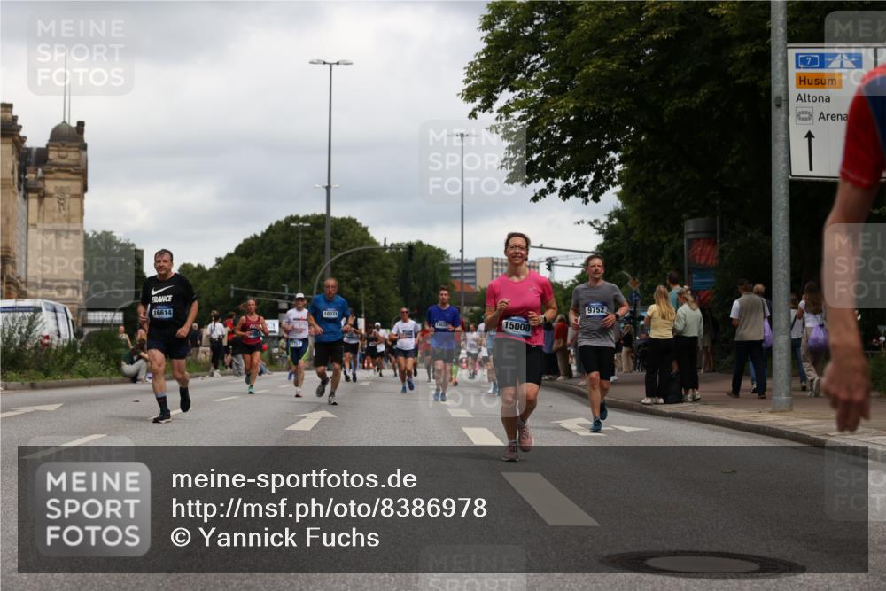 29.06.2025 - hella hamburg halbmarathon Yannick Fuchs http://msf.ph/oto/8386978 29.06.2025 10:55:27 20KM 2086, 2391, 2591, 3400, 4068, 5379, 5613, 5839, 5870, 6391, 6674, 7033, 7049, 7757, 8177, 8531, 8590, 9071, 9453, 9752, 9932, 10031, 10882, 11465, 11515, 12125, 12377, 12787, 13064, 13086, 13491, 13558, 14605, 14628, 15008, 15733, 16128, 16145, 16614, 17181, 17670 meine-sportfotos.de