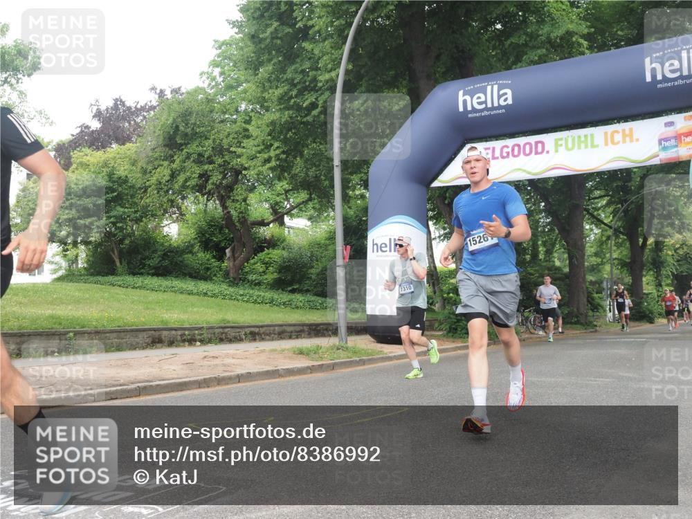 29.06.2025 - hella hamburg halbmarathon KatJ http://msf.ph/oto/8386992 29.06.2025 10:26:05 Zwischen KM18-KM19 2404, 6095, 6529, 7310 meine-sportfotos.de