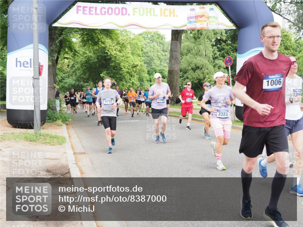 29.06.2025 - hella hamburg halbmarathon MichiJ http://msf.ph/oto/8387000 29.06.2025 10:47:45 Zwischen KM18-KM19 1006, 1190, 1414, 1453, 2011, 2086, 2322, 2323, 8483, 11702, 11782, 12787, 13086, 15901 meine-sportfotos.de