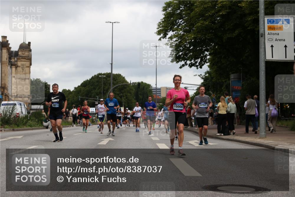 29.06.2025 - hella hamburg halbmarathon Yannick Fuchs http://msf.ph/oto/8387037 29.06.2025 10:55:27 20KM 2086, 2391, 2591, 3400, 4068, 5379, 5613, 5839, 5870, 6391, 6674, 7033, 7049, 7757, 8177, 8531, 8590, 9071, 9453, 9752, 9932, 10031, 10882, 11465, 11515, 12125, 12377, 12787, 13064, 13086, 13491, 13558, 14605, 14628, 15008, 15733, 16128, 16145, 16614, 17181, 17670 meine-sportfotos.de