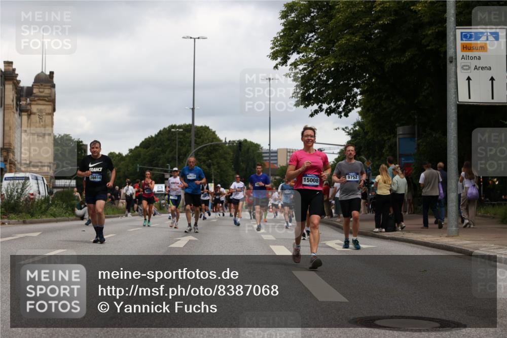 29.06.2025 - hella hamburg halbmarathon Yannick Fuchs http://msf.ph/oto/8387068 29.06.2025 10:55:27 20KM 2086, 2391, 2591, 3400, 4068, 5379, 5613, 5839, 5870, 6391, 6674, 7033, 7049, 7757, 8177, 8531, 8590, 9071, 9453, 9752, 9932, 10031, 10882, 11465, 11515, 12125, 12377, 12787, 13064, 13086, 13491, 13558, 14605, 14628, 15008, 15733, 16128, 16145, 16614, 17181, 17670 meine-sportfotos.de