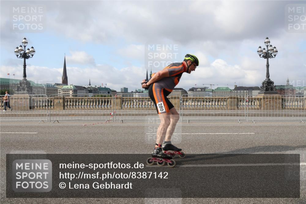 29.06.2025 - hella hamburg halbmarathon Lena Gebhardt http://msf.ph/oto/8387142 29.06.2025 08:52:57 Lombardsbrücke 280, 785 meine-sportfotos.de