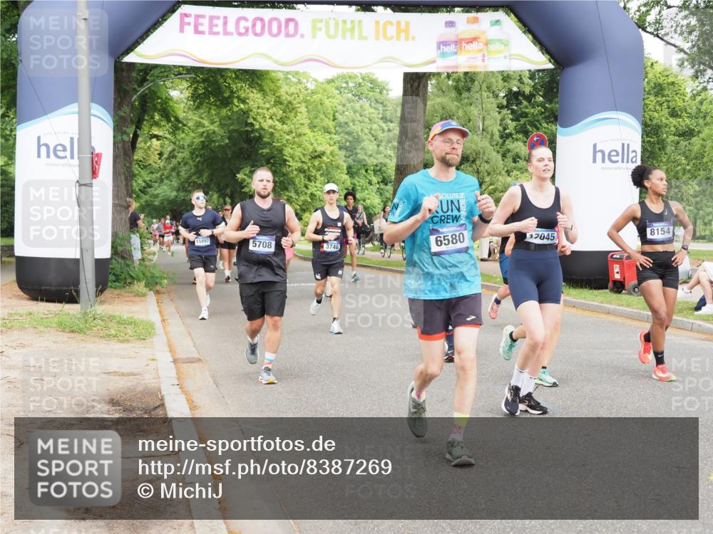 29.06.2025 - hella hamburg halbmarathon MichiJ http://msf.ph/oto/8387269 29.06.2025 10:47:54 Zwischen KM18-KM19 3740, 5602, 5603, 5708, 6580, 7006, 7757, 8154, 8421, 8422, 9752, 9932, 10797, 11465, 11515, 13516, 14605, 16614, 17045 meine-sportfotos.de
